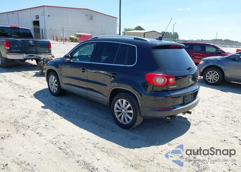 2011 Volkswagen Tiguan Se z USA, uszkodzony, nr VIN WVGAV7AX6BW547439